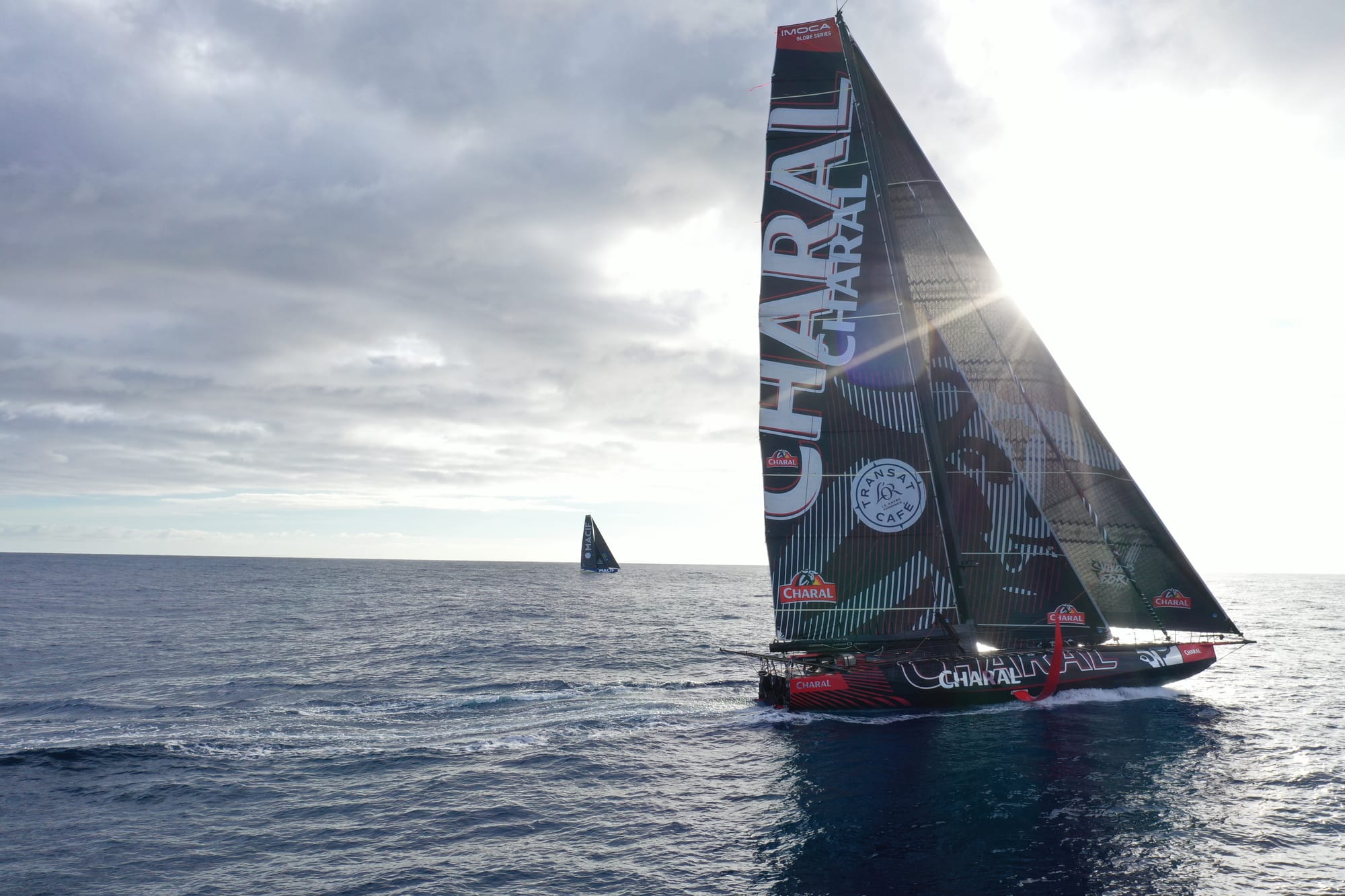 Transat Café L’OR: IMOCA leaders play light airs chess match north of the Canaries
