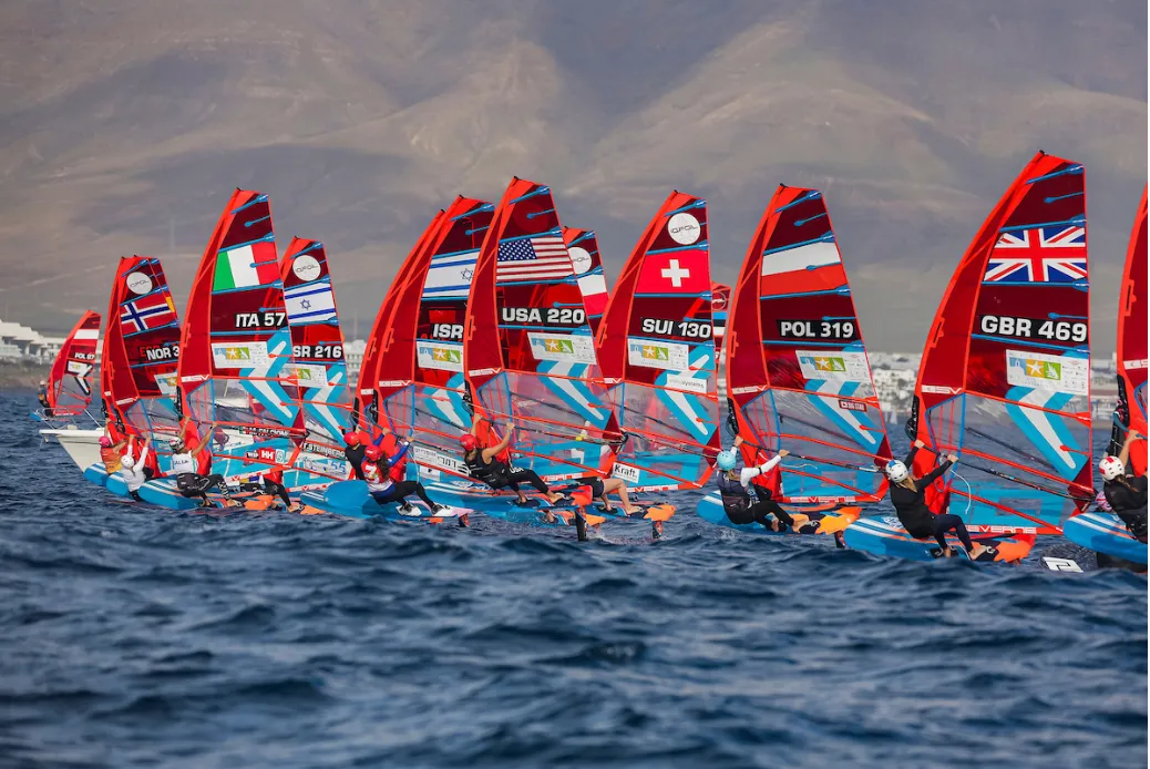 Shifting gears and rising swell on Day 2 of iQFOIL International Games